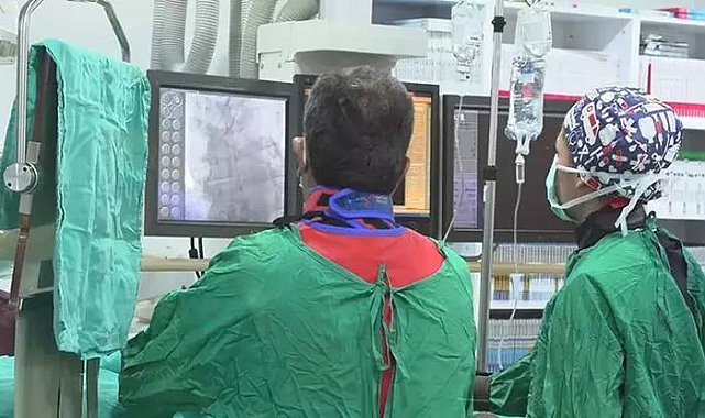 Ameliyat edilmeden kalp kapağı değiştirildi! Ankara'daki 78 yaşındaki hasta 2 günde sağlığına kavuştu