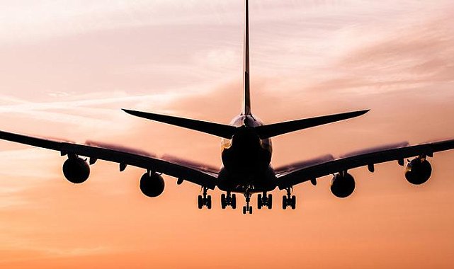 Arızalanan Özbekistan'a ait yolcu uçağı Merzifon'a zorunlu iniş yaptı