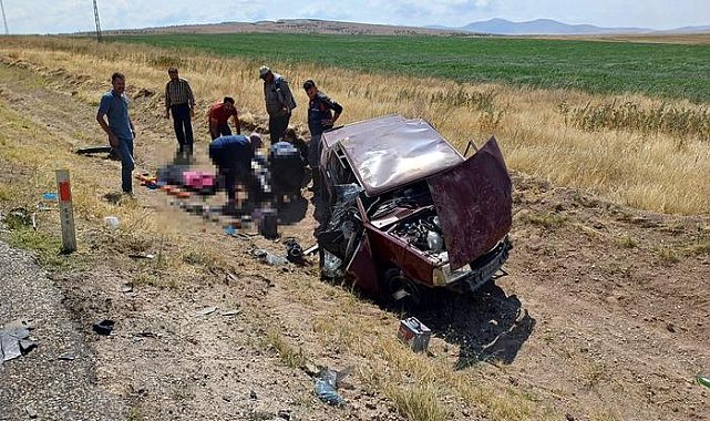 Yozgat'ta feci kaza! İki otomobil çarpıştı: 3 ölü, 3 yaralı