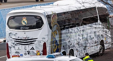 Real Madrid takım otobüsü İngiltere'de kaza yaptı!