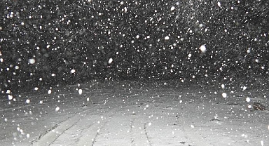 Muğla'da hayran bırakan görüntü! Her yer beyaza büründü